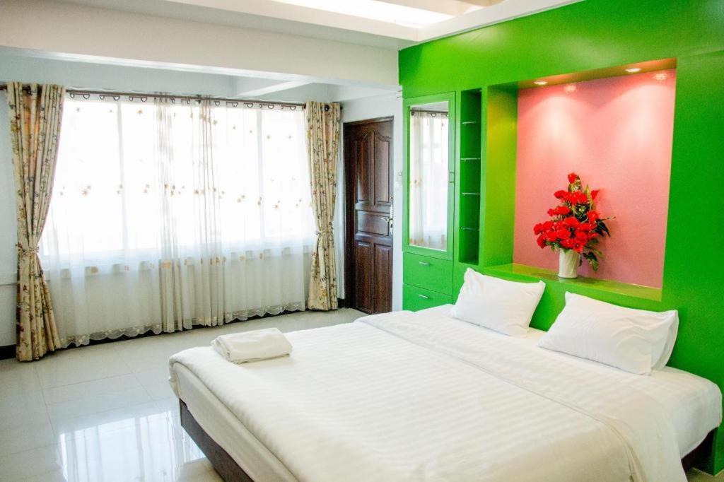 Huay Kaew Palace 1 Hotel Chiang Mai Extérieur photo